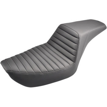 SADDLEMAN - STEP UP SEAT - FRONT TUCK N ROLL - BLK - DYNA